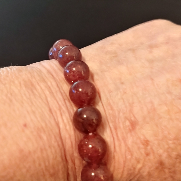 🌹Strawberry Quartz Bead Bracelet - Picture 3 of 3